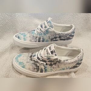 Vans Women’s 9.5 Tie-Dye Canvas Low Tops | Blue Ikat Pattern